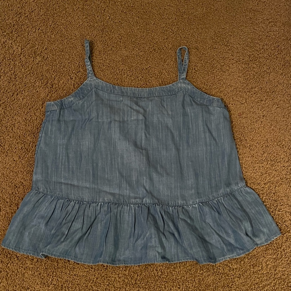 Crown & Ivy size small summer top